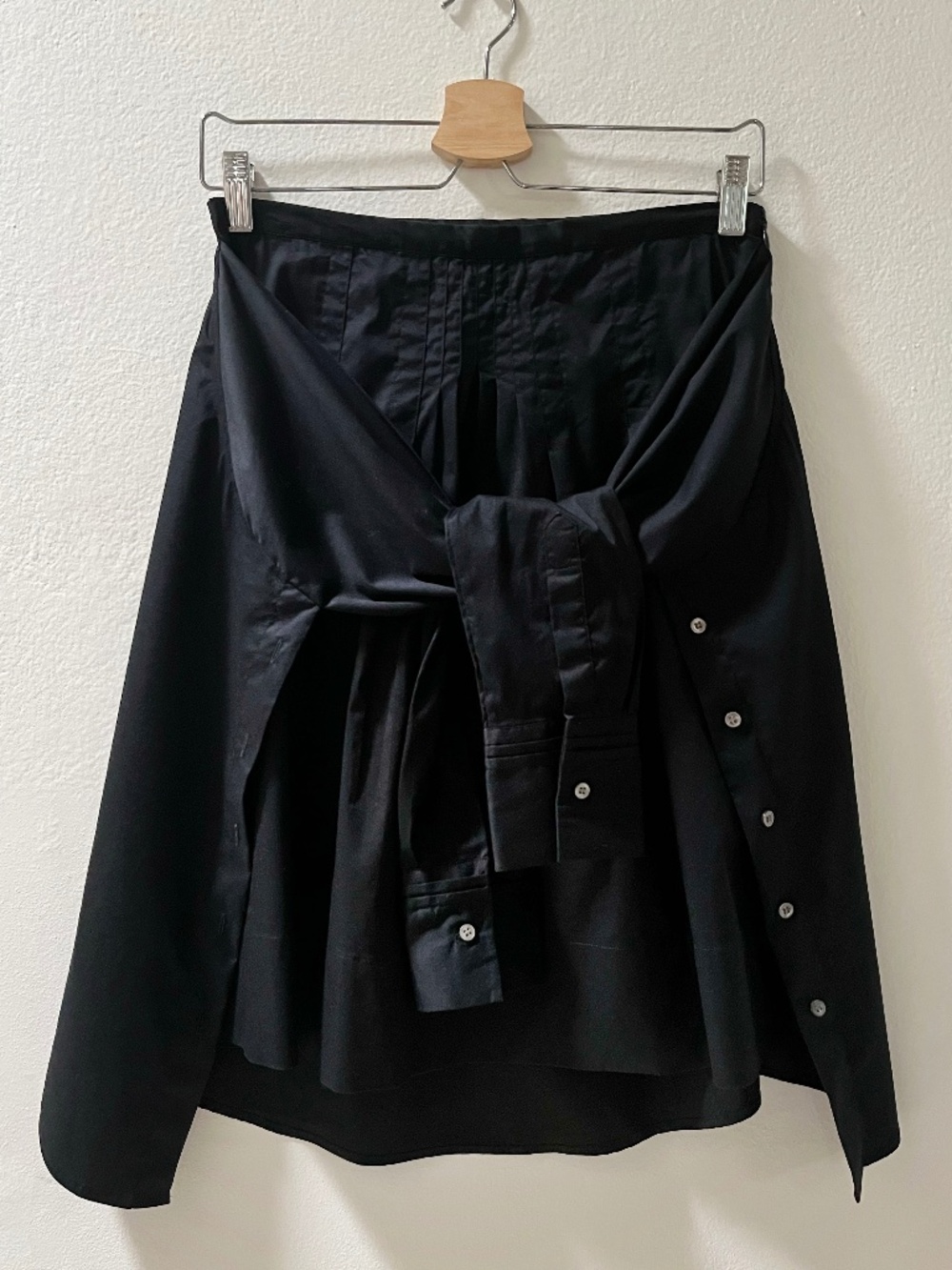 BCBG Max Azria Black Cotton Faux Shirt Sleeve Tie Belted Midi Skirt. Size 0.